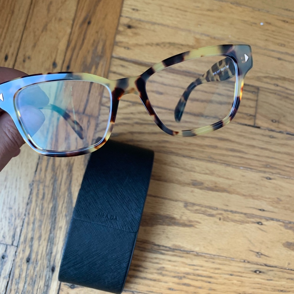 Prada tortuous shell reading glasses